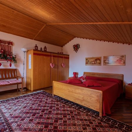 Ai Due Pini B&B Пескантина Экстерьер фото