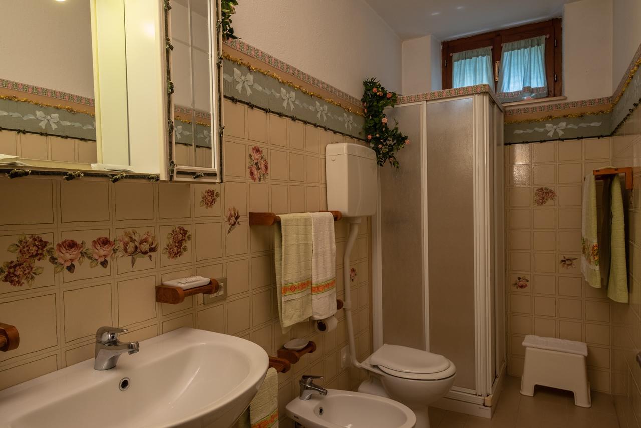Ai Due Pini B&B Пескантина Экстерьер фото