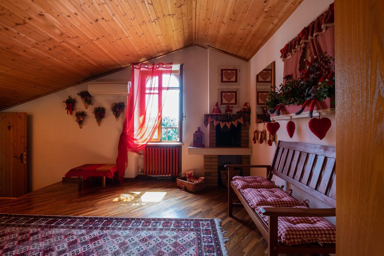 Ai Due Pini B&B Пескантина Экстерьер фото