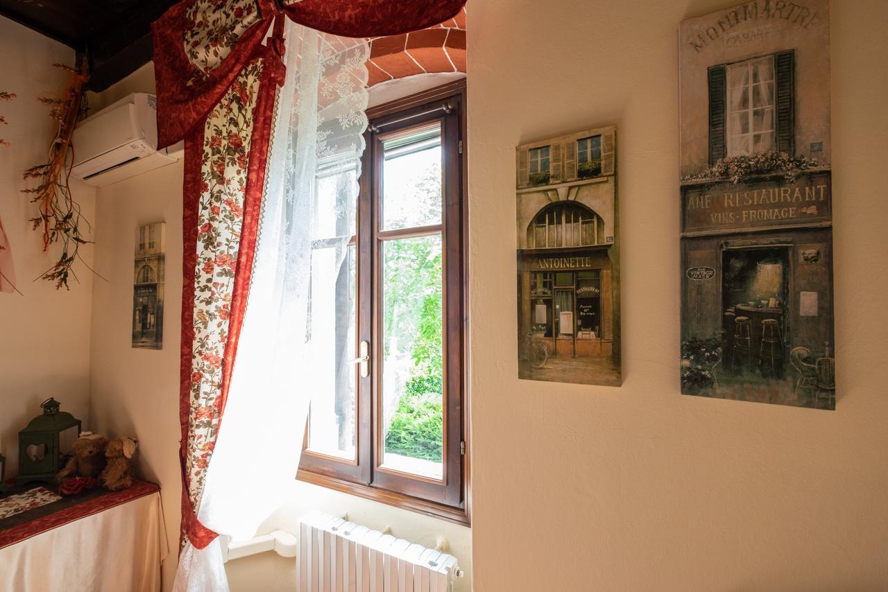 Ai Due Pini B&B Пескантина Экстерьер фото